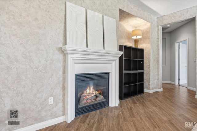 10104 Sharktooth Peak Drive, Bakersfield, CA 93311