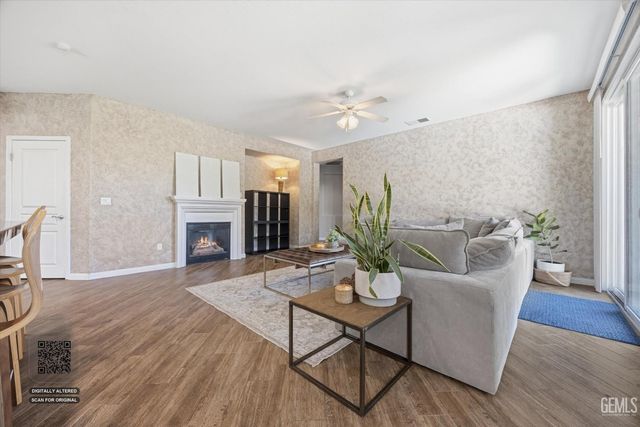 10104 Sharktooth Peak Drive, Bakersfield, CA 93311