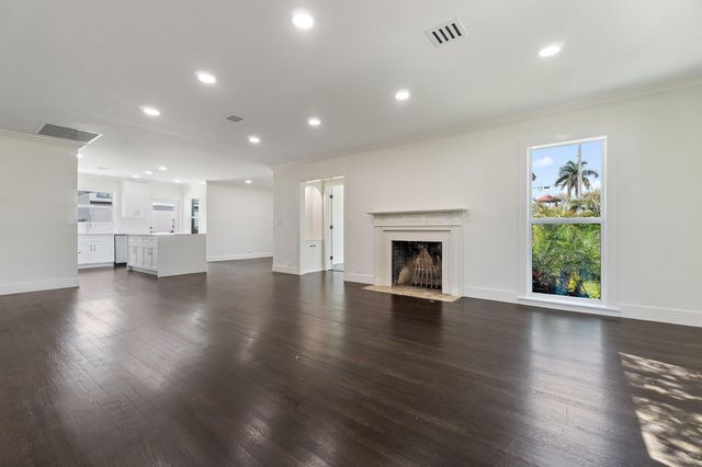 4015 Washington Road, West Palm Beach, FL 33405
