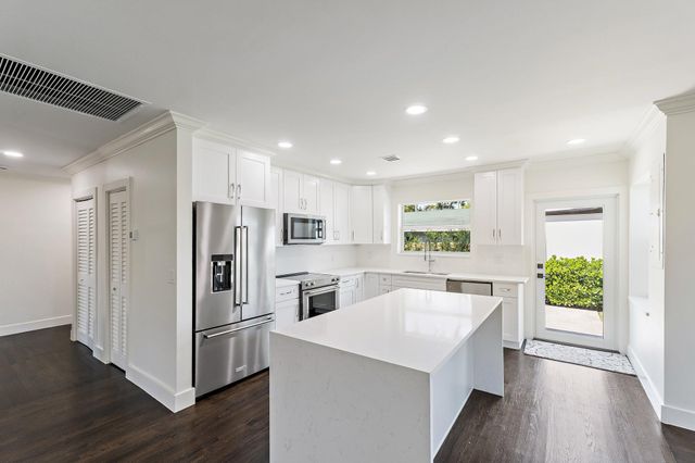 4015 Washington Road, West Palm Beach, FL 33405
