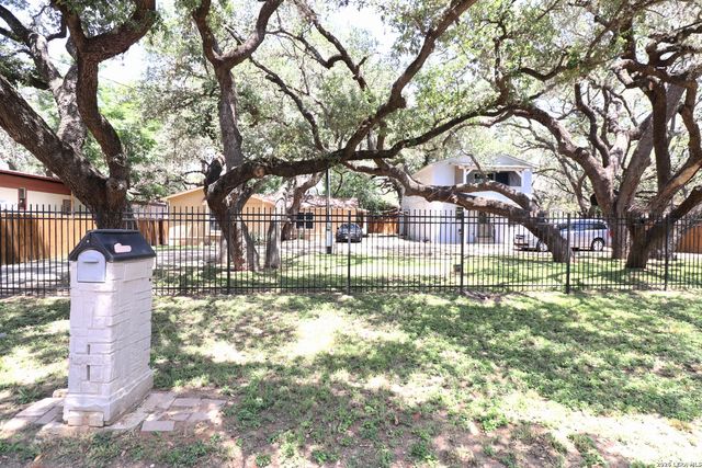 22608 Crossbow, Von Ormy, TX 78073