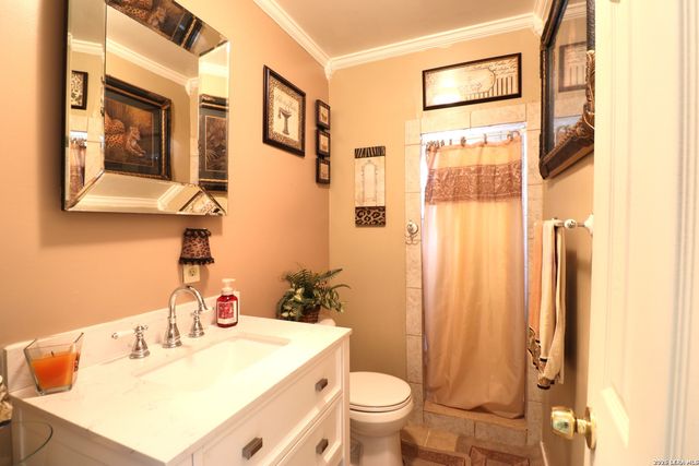 22608 Crossbow, Von Ormy, TX 78073