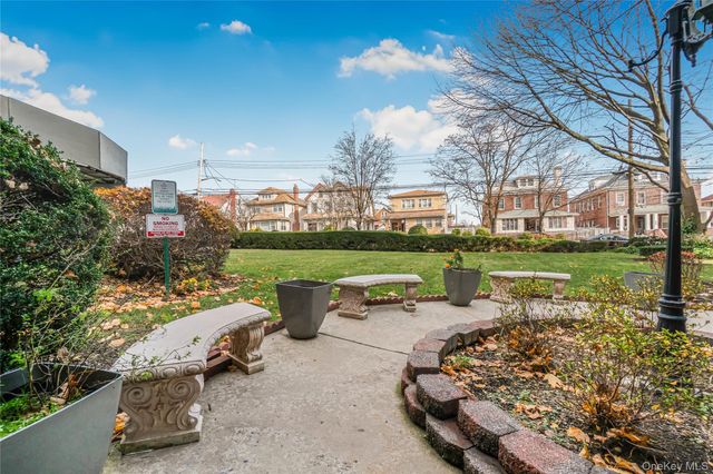 84-50 169th Street 418, Jamaica Hills, NY 11432