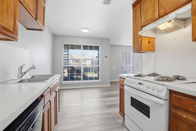 609 Race Street A, Crowley, TX 76036