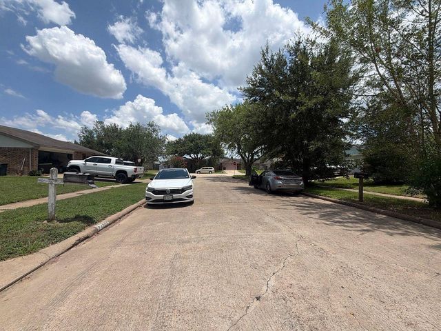 24206 Broken Bow Lane, Hockley, TX 77447