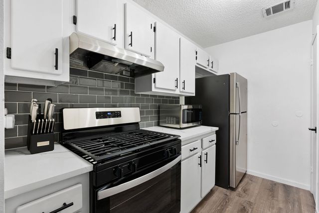 11904 Sunhillow BND, Austin, TX 78758