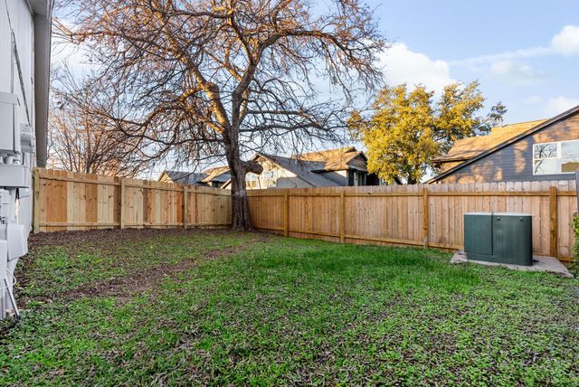 11904 Sunhillow BND, Austin, TX 78758