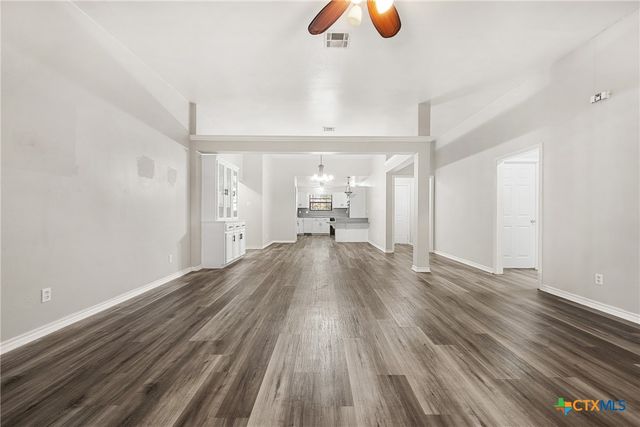 1513 Oak Park Lane, Salado, TX 76571