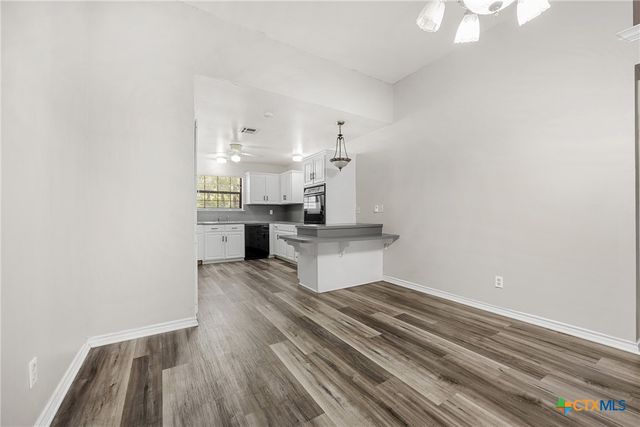 1513 Oak Park Lane, Salado, TX 76571