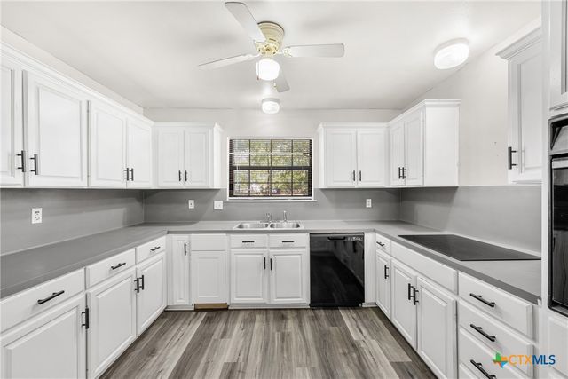 1513 Oak Park Lane, Salado, TX 76571