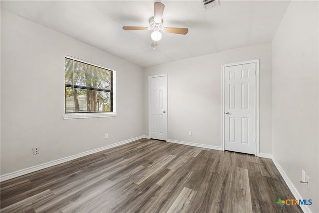 1513 Oak Park Lane, Salado, TX 76571