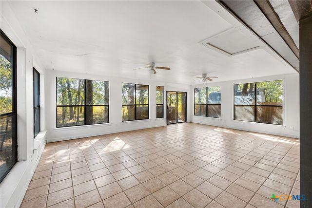 1513 Oak Park Lane, Salado, TX 76571