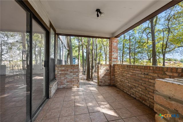 1513 Oak Park Lane, Salado, TX 76571