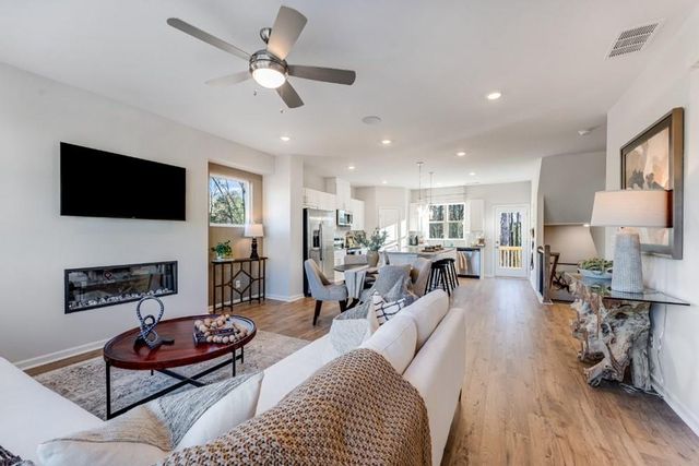 5817 Schelton Place SE, Mableton, GA 30126