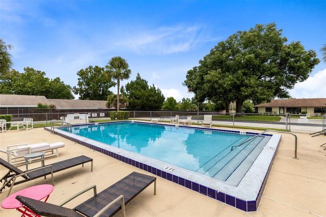 12422 CLUBHOUSE COURT, Tavares, FL 32778