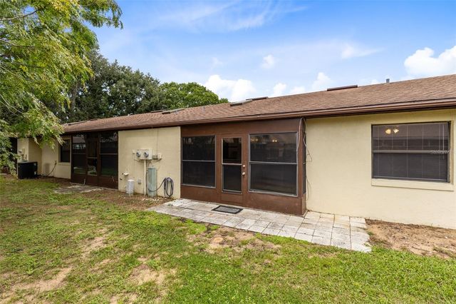 12422 CLUBHOUSE COURT, Tavares, FL 32778