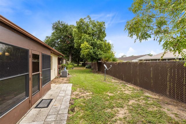 12422 CLUBHOUSE COURT, Tavares, FL 32778