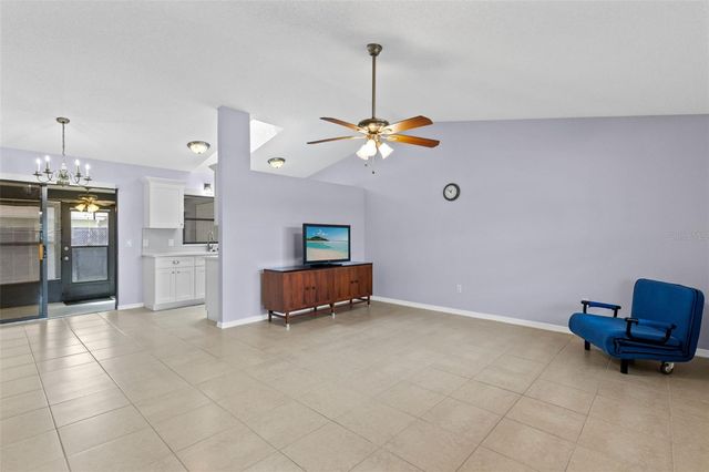 12422 CLUBHOUSE COURT, Tavares, FL 32778