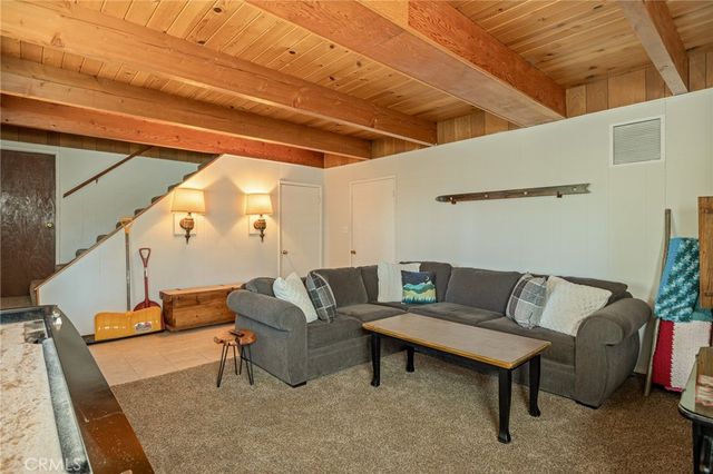 31766 Silver Spruce, Running Springs, CA 92382