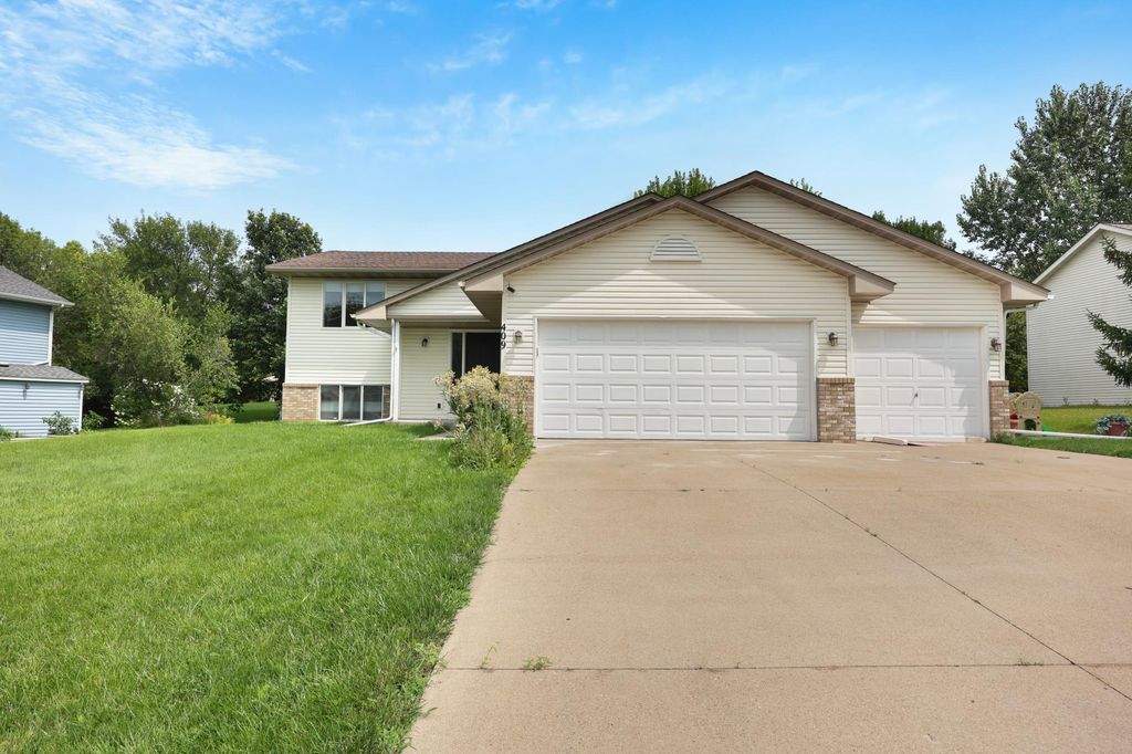 409 5th Street NW, Saint Michael, MN 55376