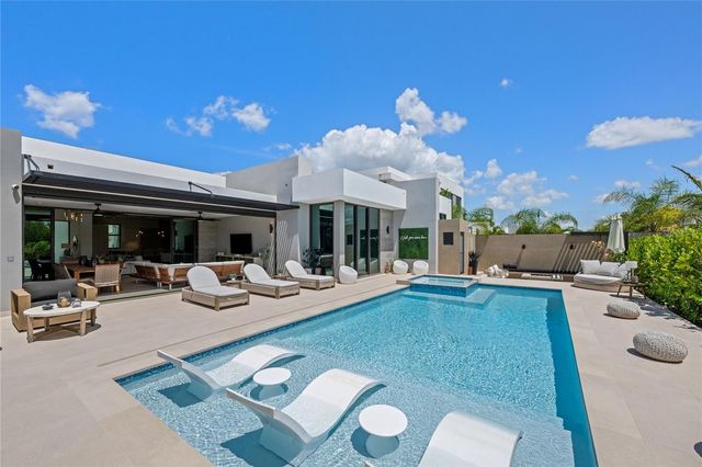 23 THE ISLES, Dorado, PR 00646