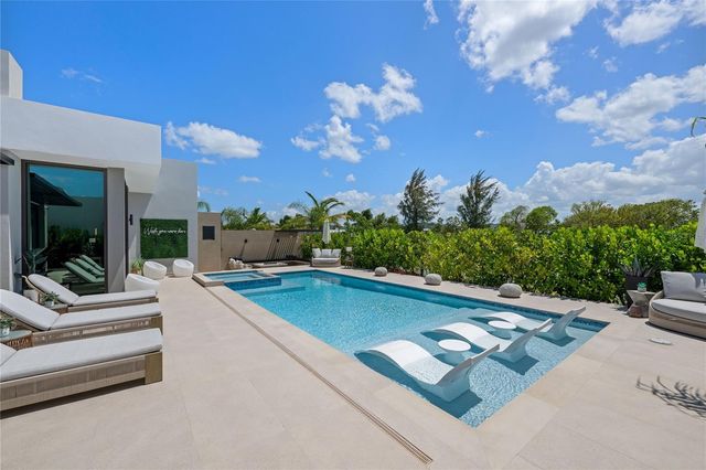 23 THE ISLES, Dorado, PR 00646