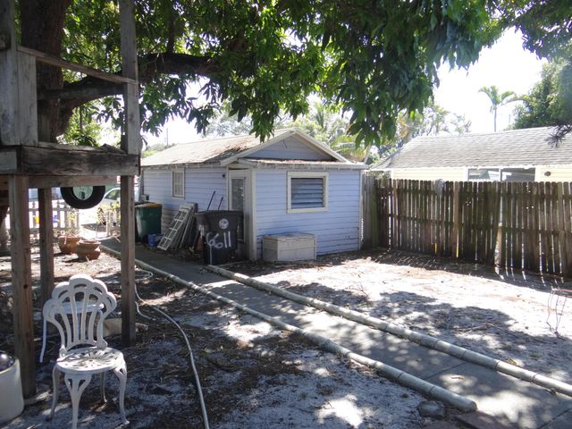 611 N E Street, Lake Worth Beach, FL 33460