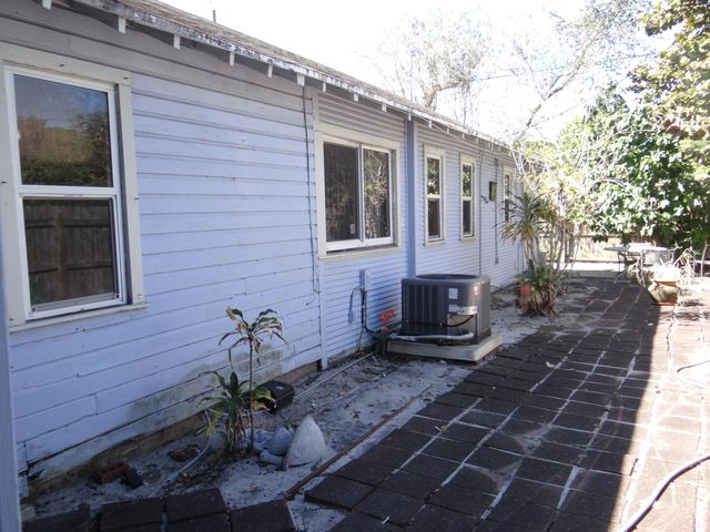 611 N E Street, Lake Worth Beach, FL 33460