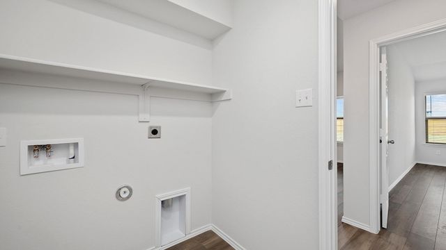 153 McNamara CT, Jarrell, TX 76537