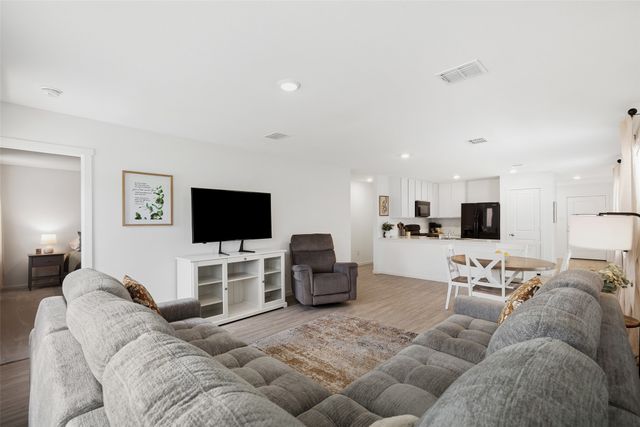 14145 Inglebert Street, Pilot Point, TX 76258