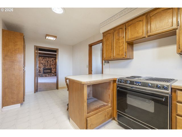 2496 62ND Ave, Salem, OR 97317