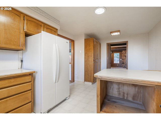 2496 62ND Ave, Salem, OR 97317