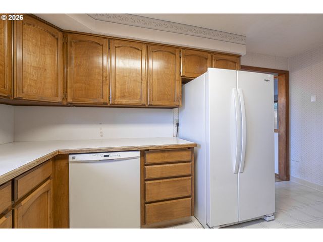 2496 62ND Ave, Salem, OR 97317