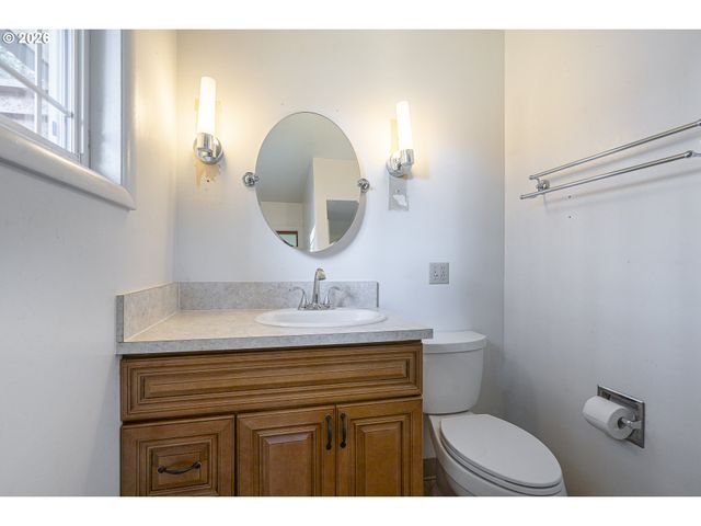 2496 62ND Ave, Salem, OR 97317