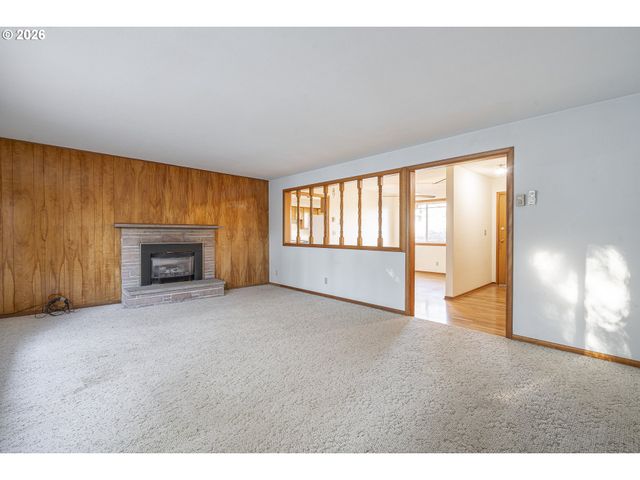 2496 62ND Ave, Salem, OR 97317