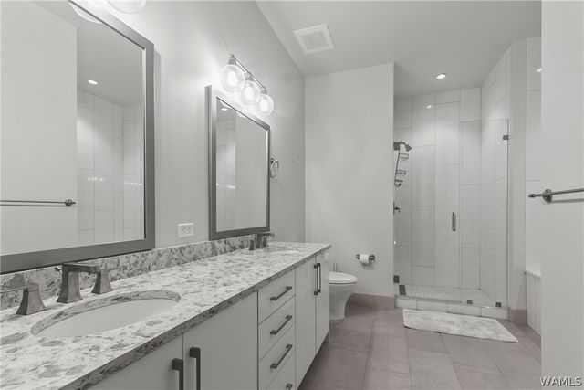 1150 8th PH2, Tuscaloosa, AL 35401