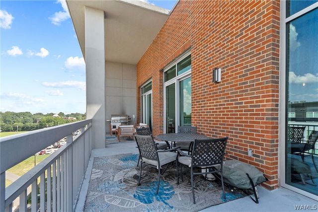 1150 8th PH2, Tuscaloosa, AL 35401