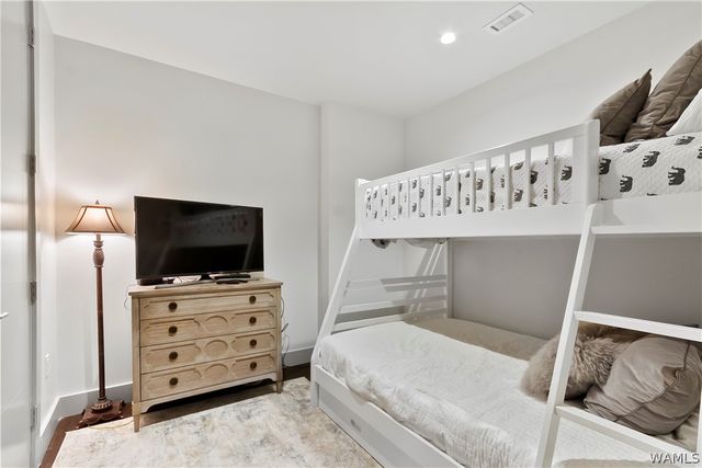 1150 8th PH2, Tuscaloosa, AL 35401