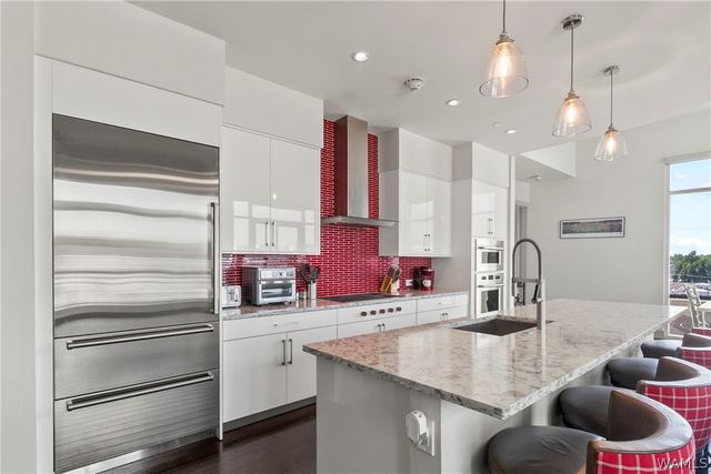 1150 8th PH2, Tuscaloosa, AL 35401