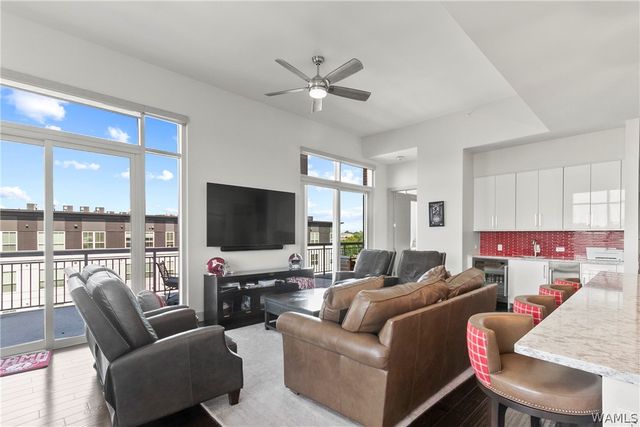 1150 8th PH2, Tuscaloosa, AL 35401