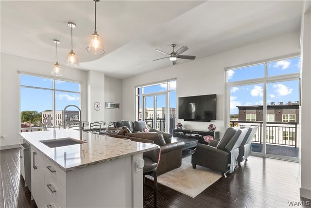 1150 8th PH2, Tuscaloosa, AL 35401