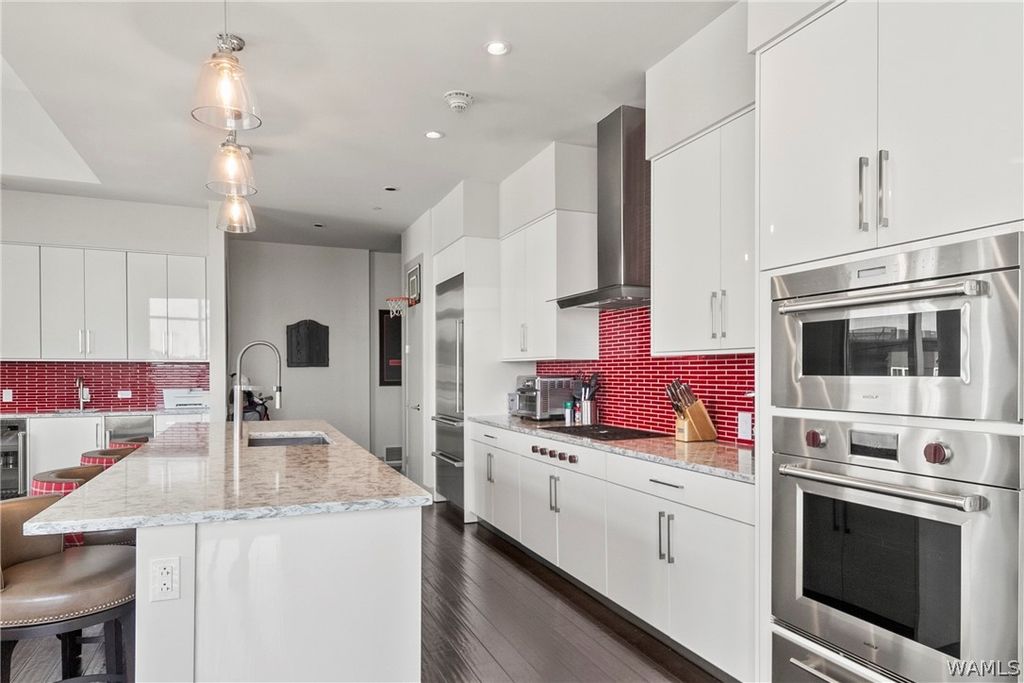 1150 8th PH2, Tuscaloosa, AL 35401