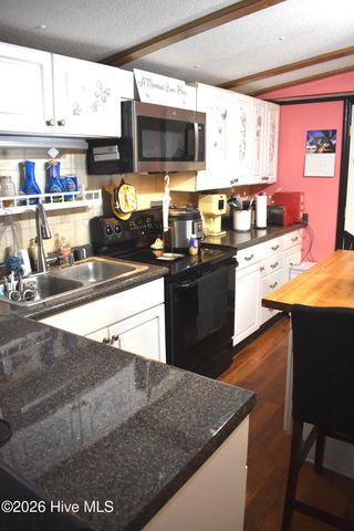 9112 Highland Hills Drive NE, Leland, NC 28451