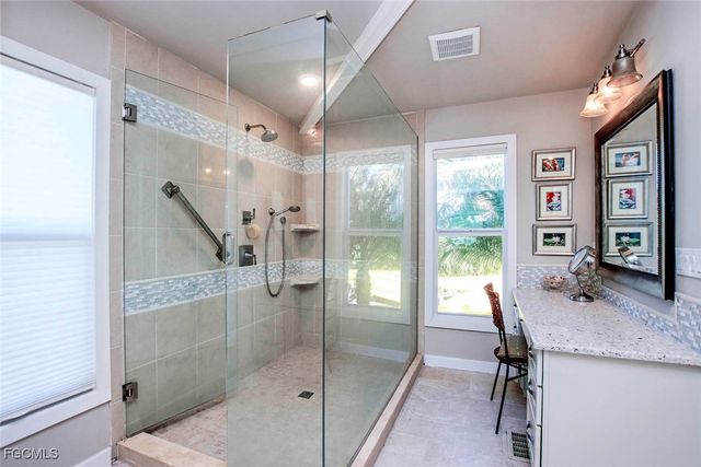 2667 Coconut DR, Sanibel, FL 33957