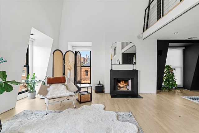 201 Newbury St 506, Boston, MA 02116