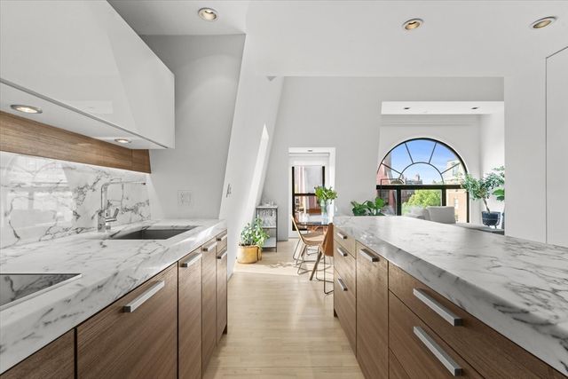 201 Newbury St 506, Boston, MA 02116