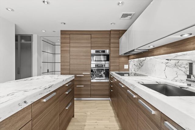 201 Newbury St 506, Boston, MA 02116