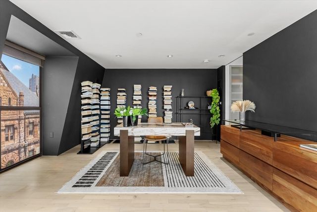 201 Newbury St 506, Boston, MA 02116