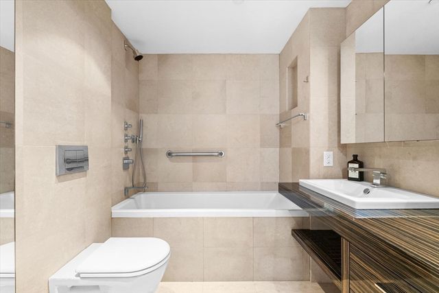 201 Newbury St 506, Boston, MA 02116