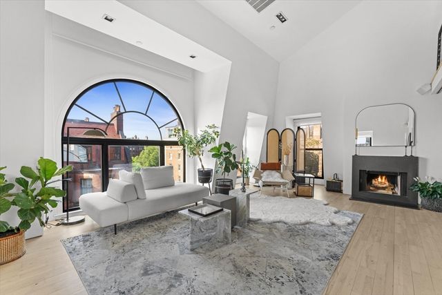 201 Newbury St 506, Boston, MA 02116